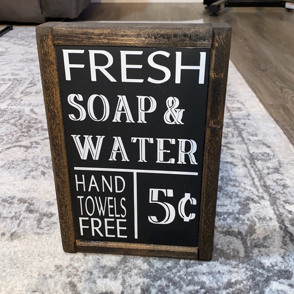 Bathroom sign - Picture 2 of 3